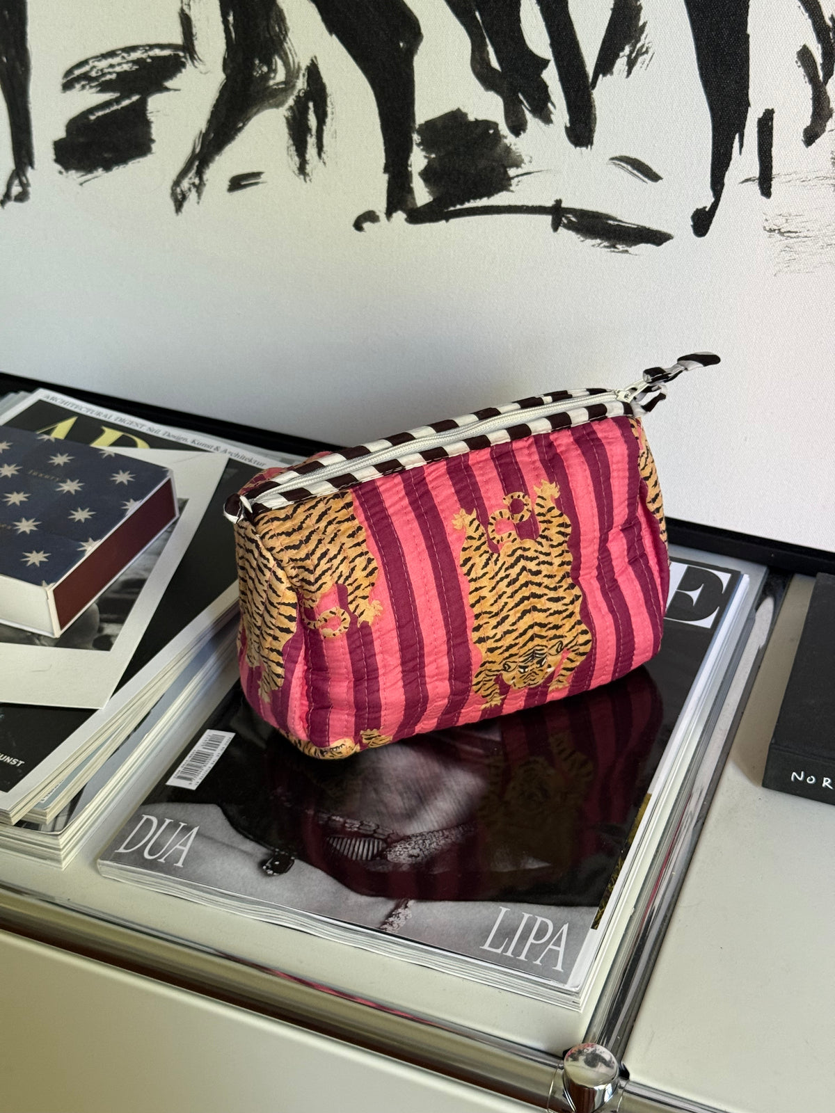 Pouch Tiger