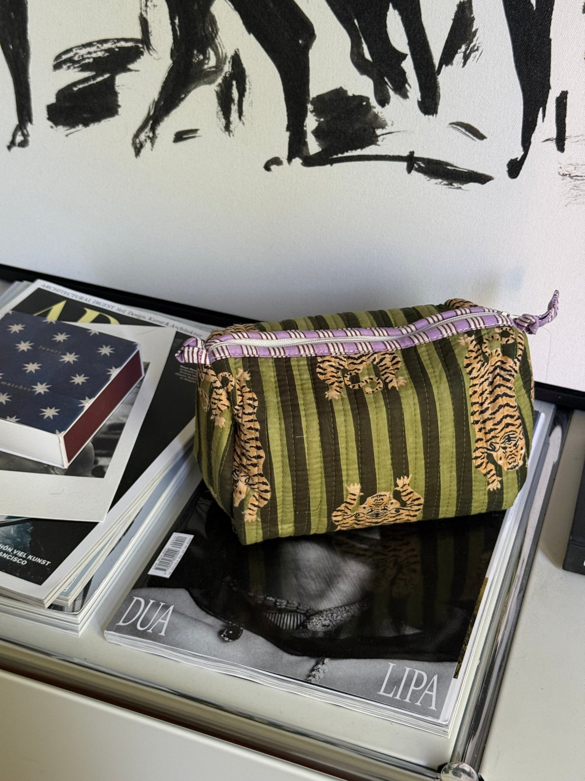 Pouch Tiger