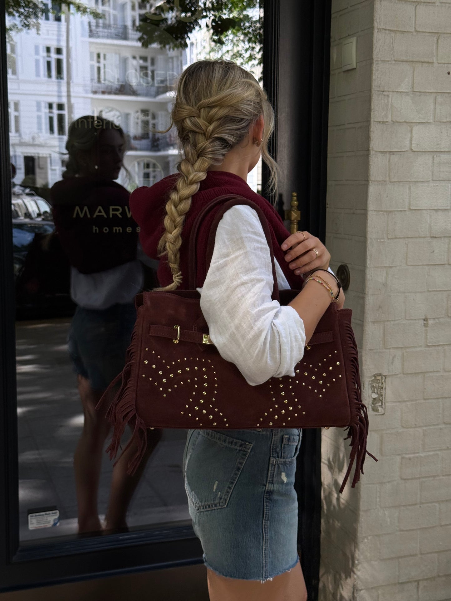 Alina studded small
