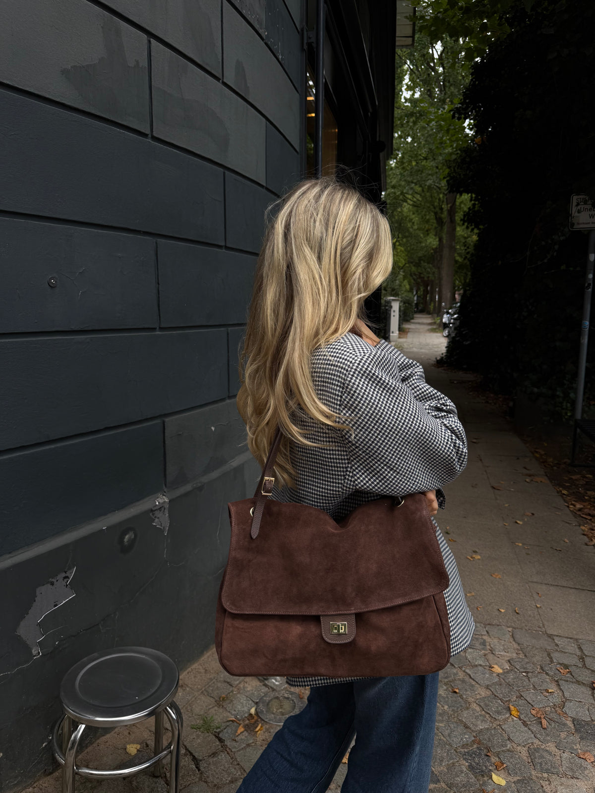 Louisa suede